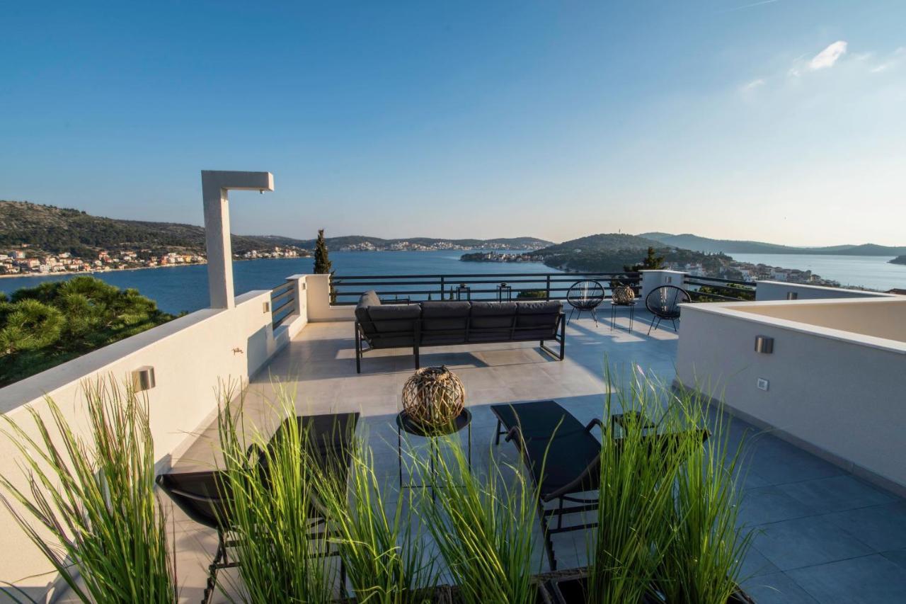 The Grande - Huge Terrace - Amazing Sea Views - Tastefully Furnished - Access To Rooftop Terrace And Gym - Hillside Apartments Rogoznica Рогозниця Екстер'єр фото