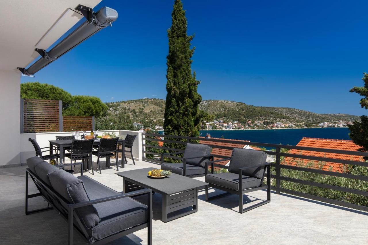 The Grande - Huge Terrace - Amazing Sea Views - Tastefully Furnished - Access To Rooftop Terrace And Gym - Hillside Apartments Rogoznica Рогозниця Екстер'єр фото