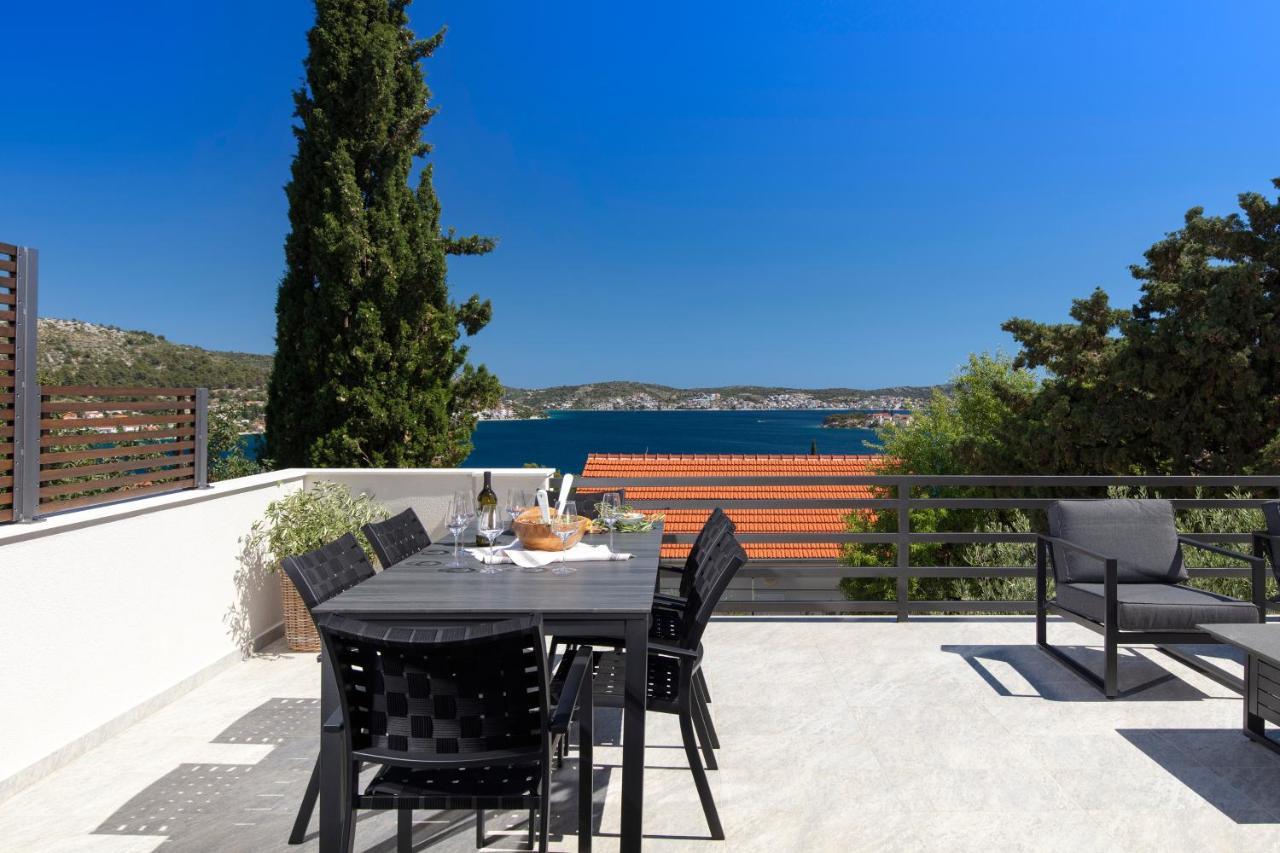 The Grande - Huge Terrace - Amazing Sea Views - Tastefully Furnished - Access To Rooftop Terrace And Gym - Hillside Apartments Rogoznica Рогозниця Екстер'єр фото